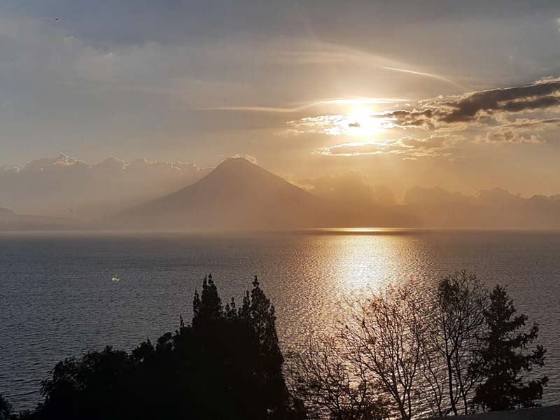 Lago de Atitlán: Paisaje y Cultura